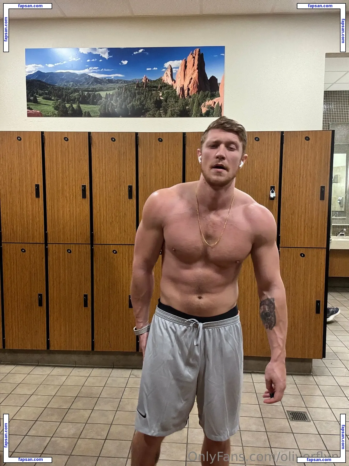 oliverflynn nude photo #0002 from OnlyFans