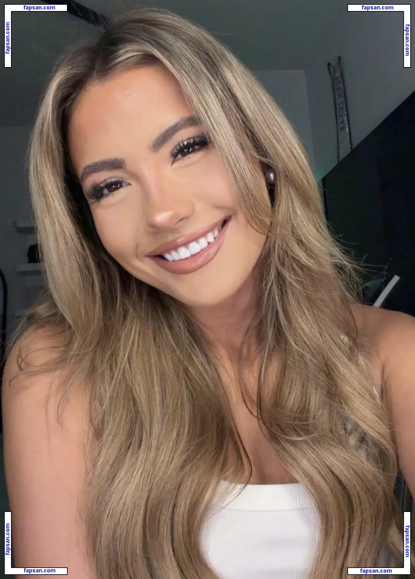 Olivia Biggs nude photo #0005 from OnlyFans