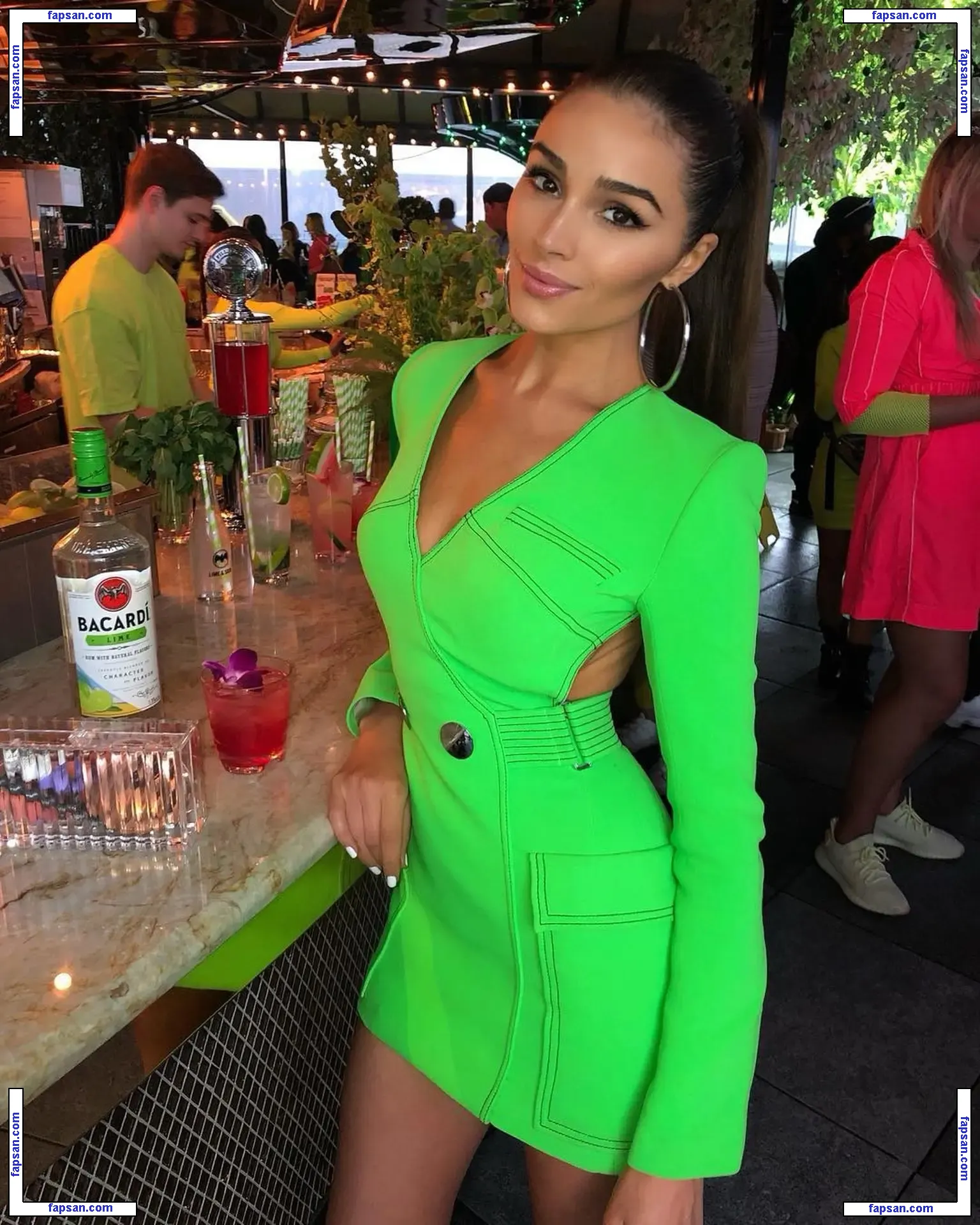 Olivia Culpo голая фото #1054 с Онлифанс