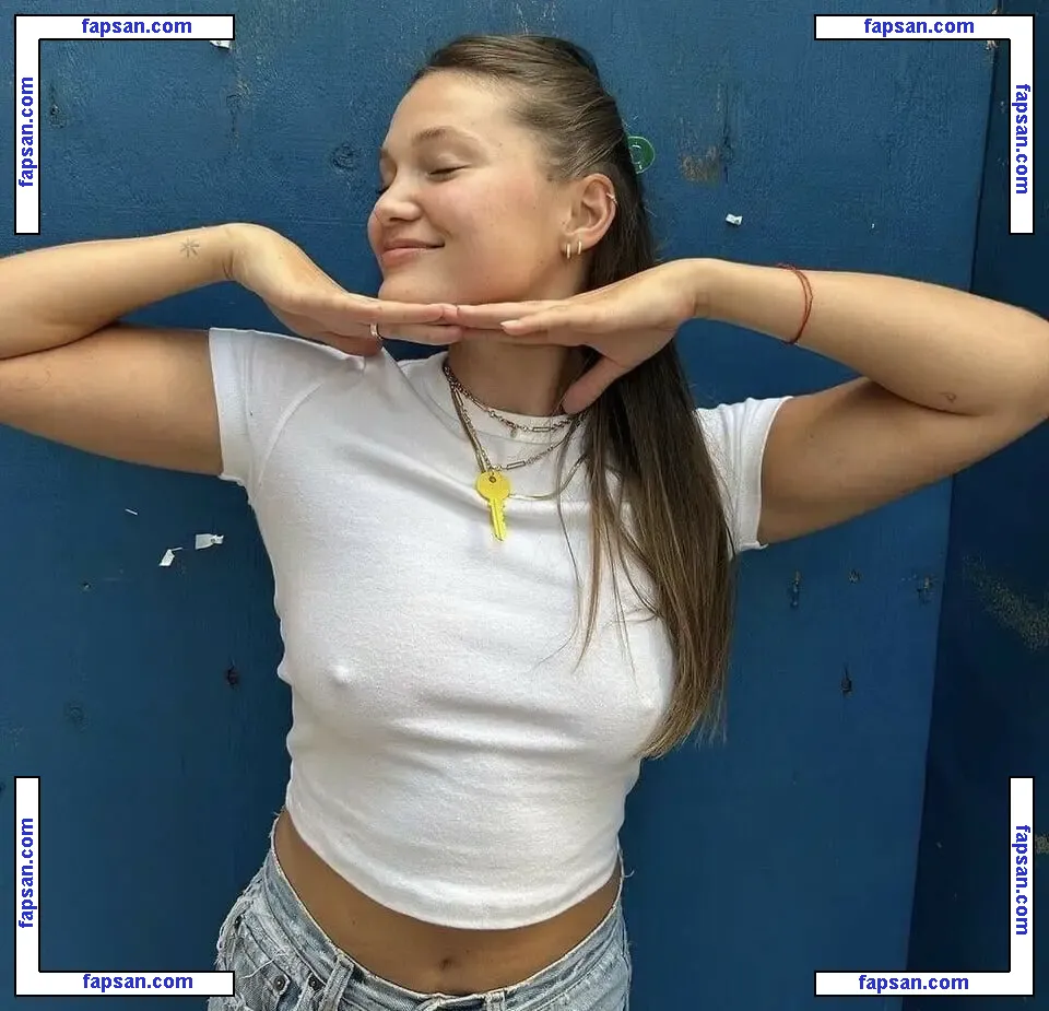 Olivia Holt голая фото #0670 с Онлифанс