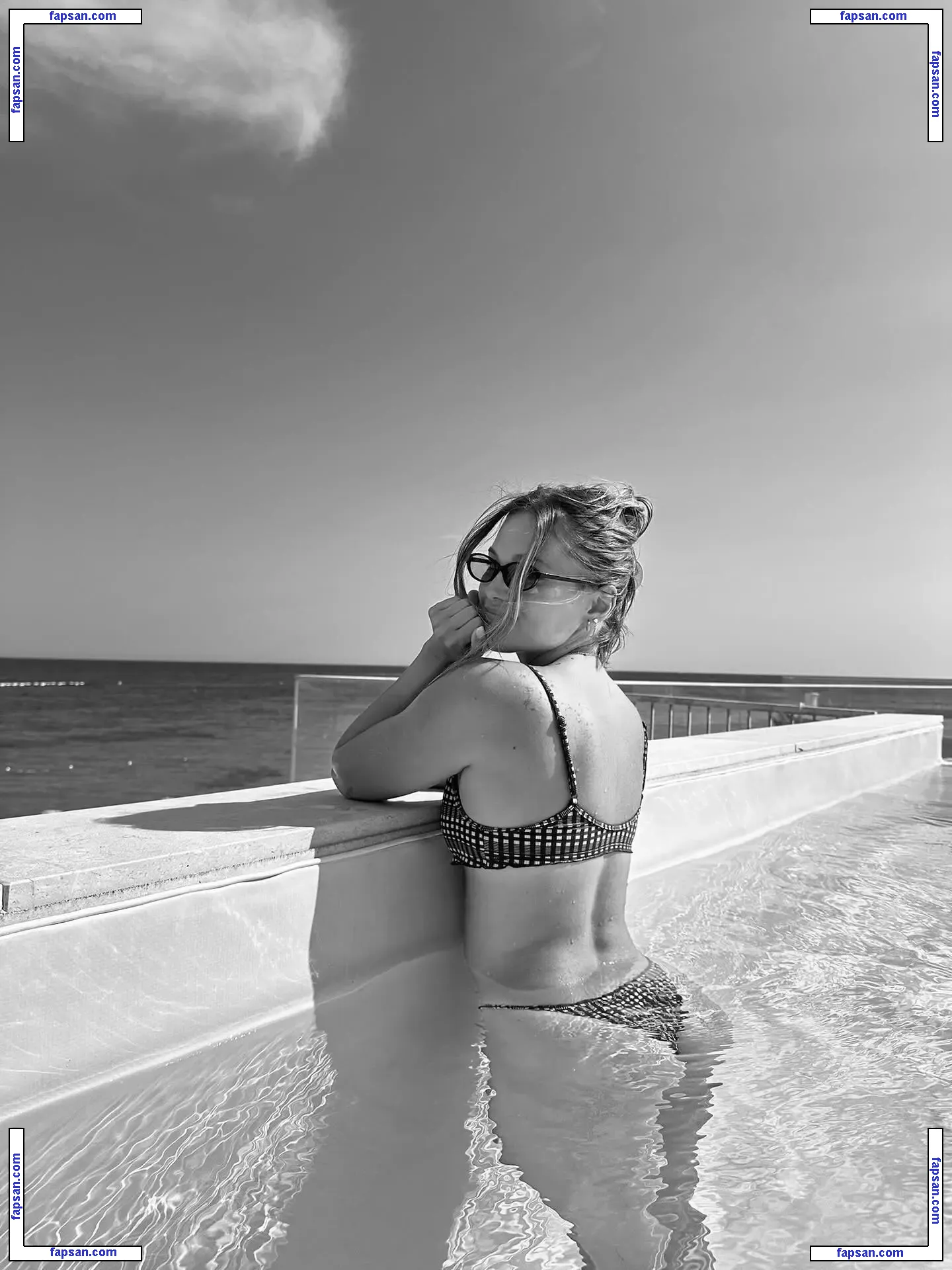 Olivia Holt голая фото #0682 с Онлифанс