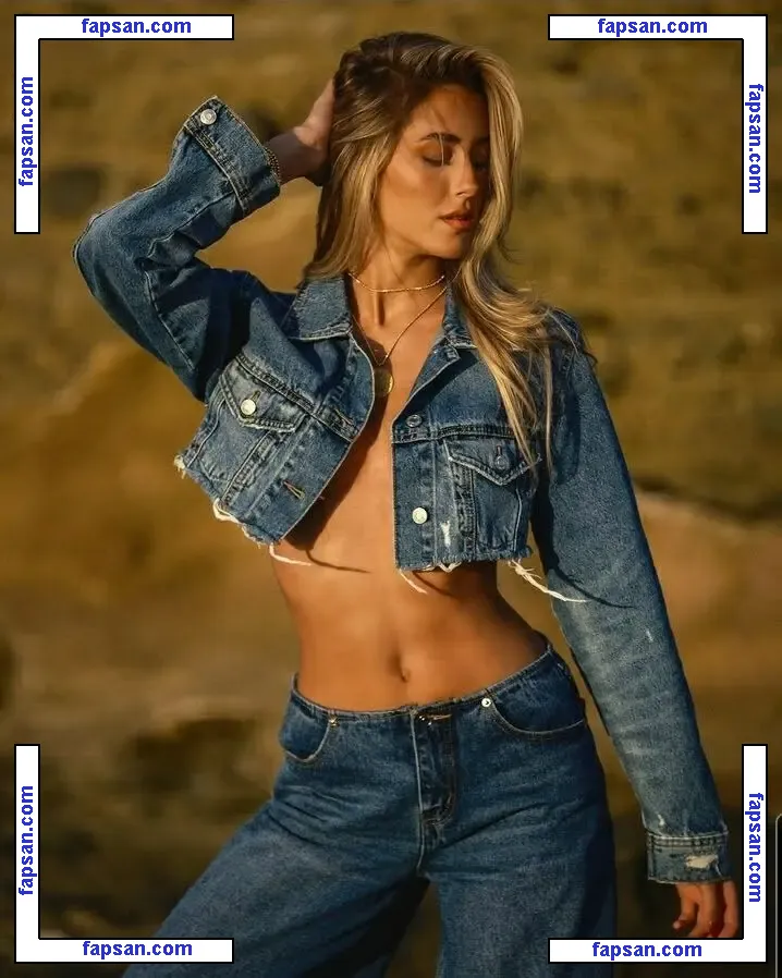 Olivia Massucci nude photo #0009 from OnlyFans