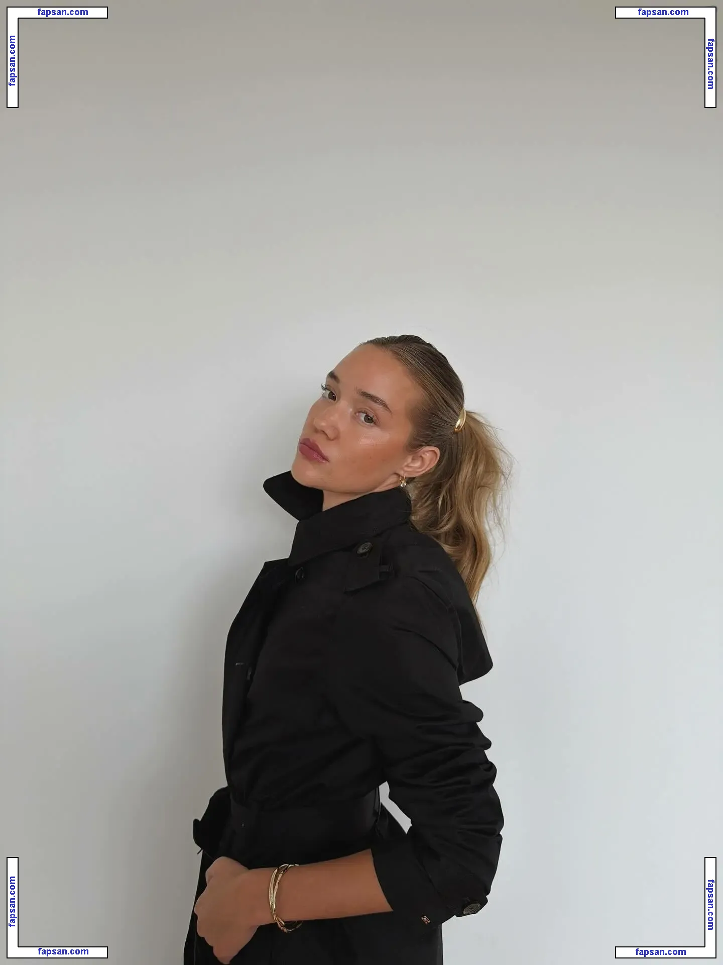 Olivia Ponton nude photo #2056 from OnlyFans