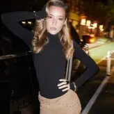Olivia Ponton голая #2001