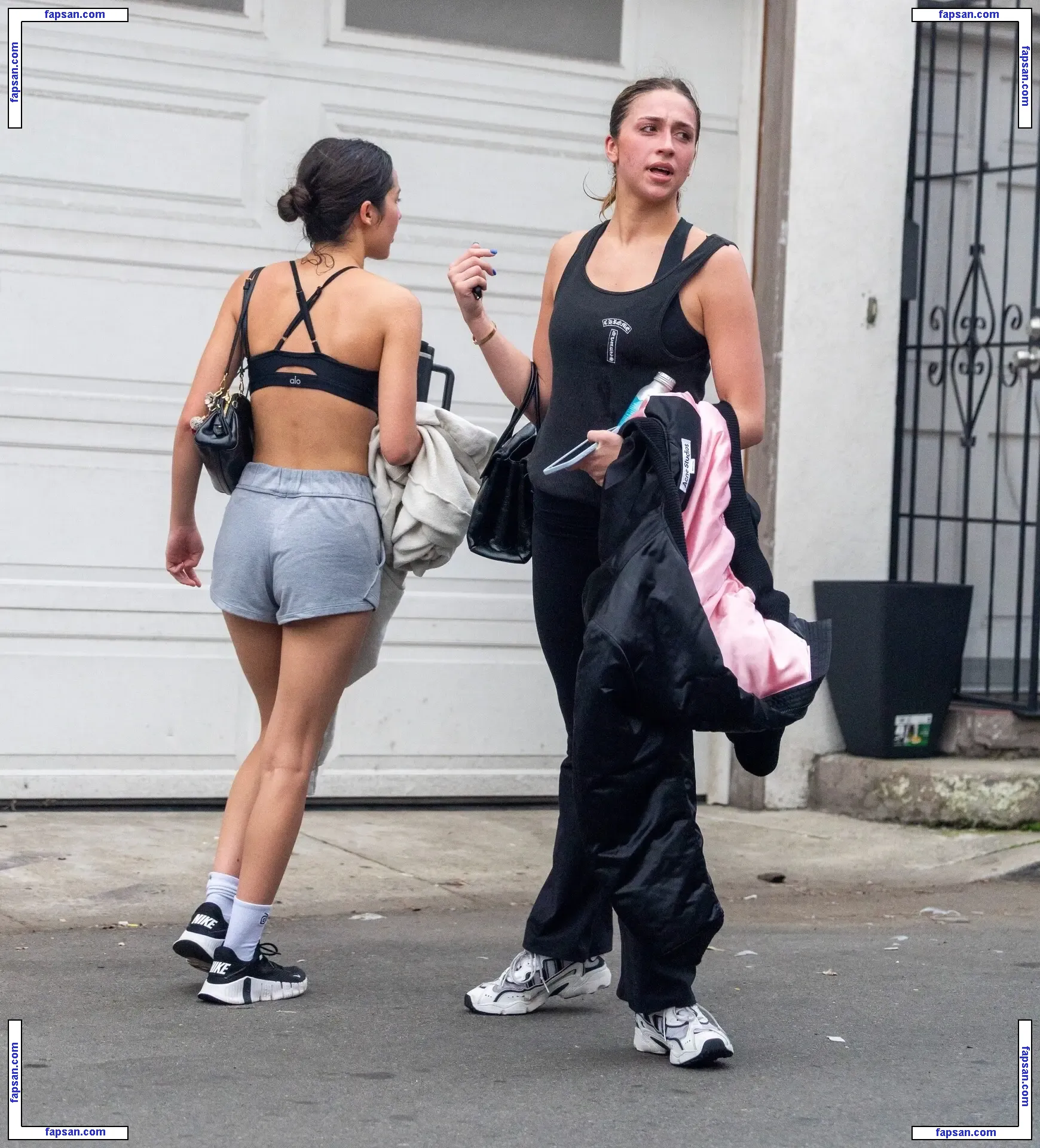 Olivia Rodrigo голая фото #3193 с Онлифанс