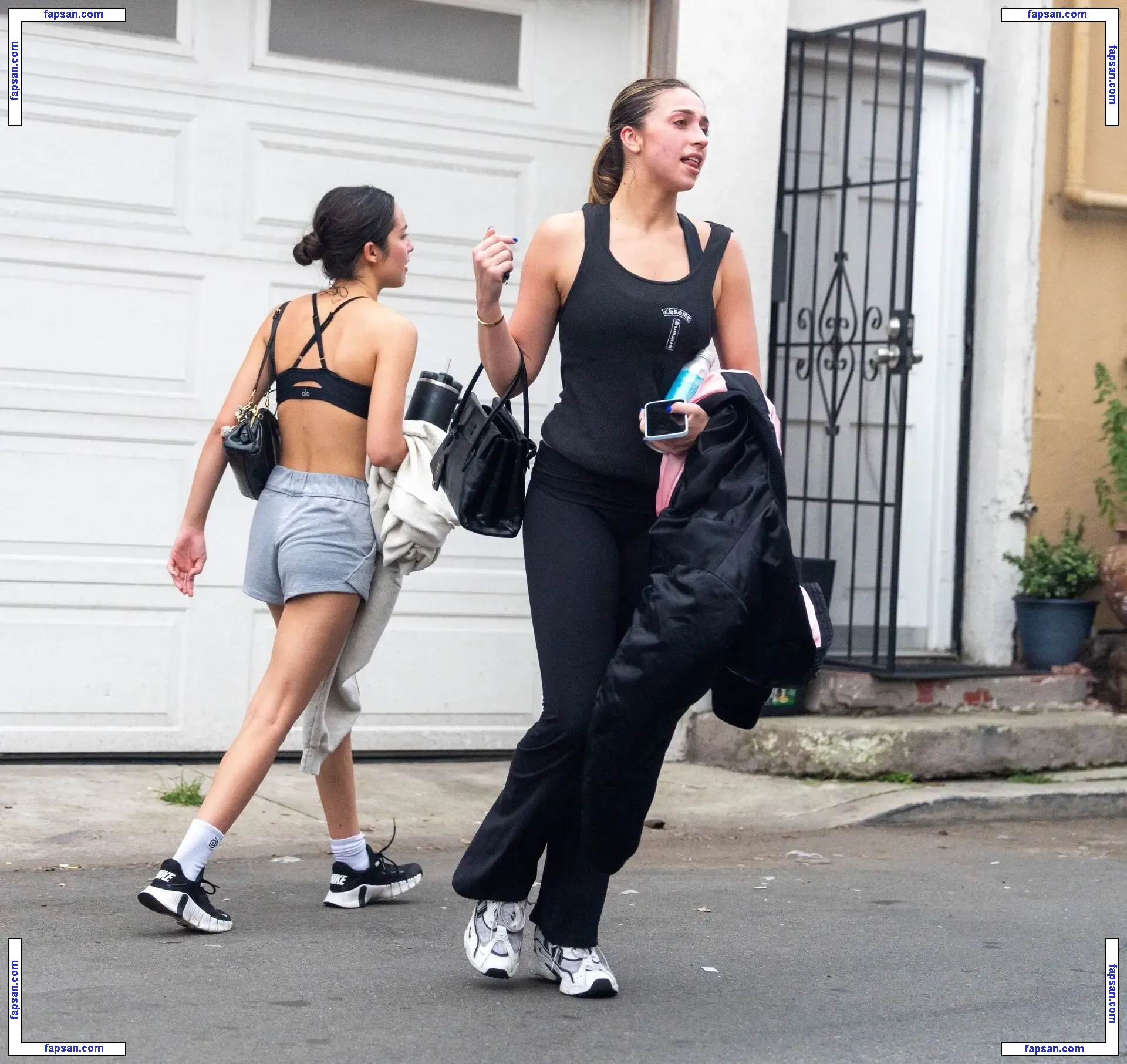 Olivia Rodrigo голая фото #3198 с Онлифанс