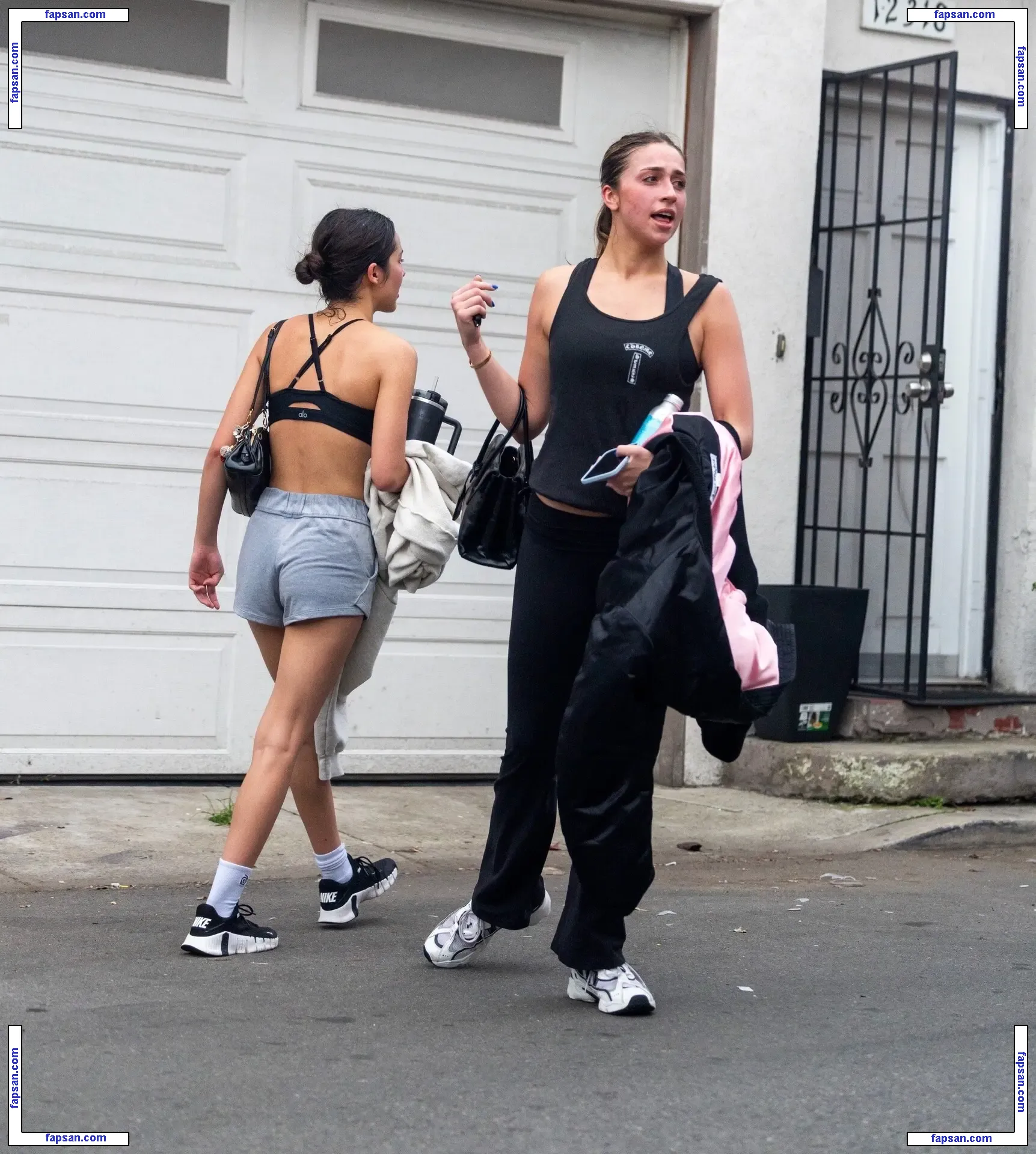 Olivia Rodrigo голая фото #3206 с Онлифанс