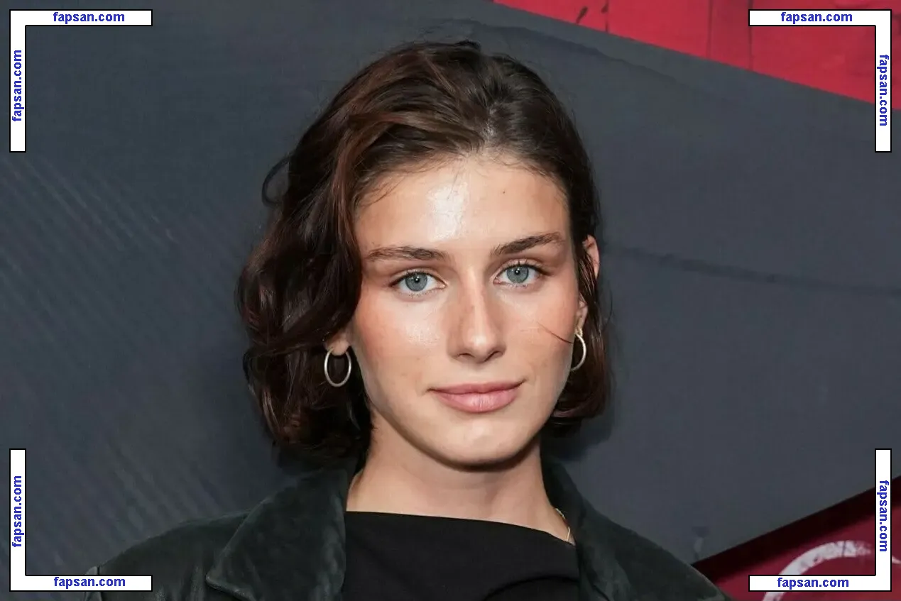 Olivia Rouyer nude photo #0006 from OnlyFans