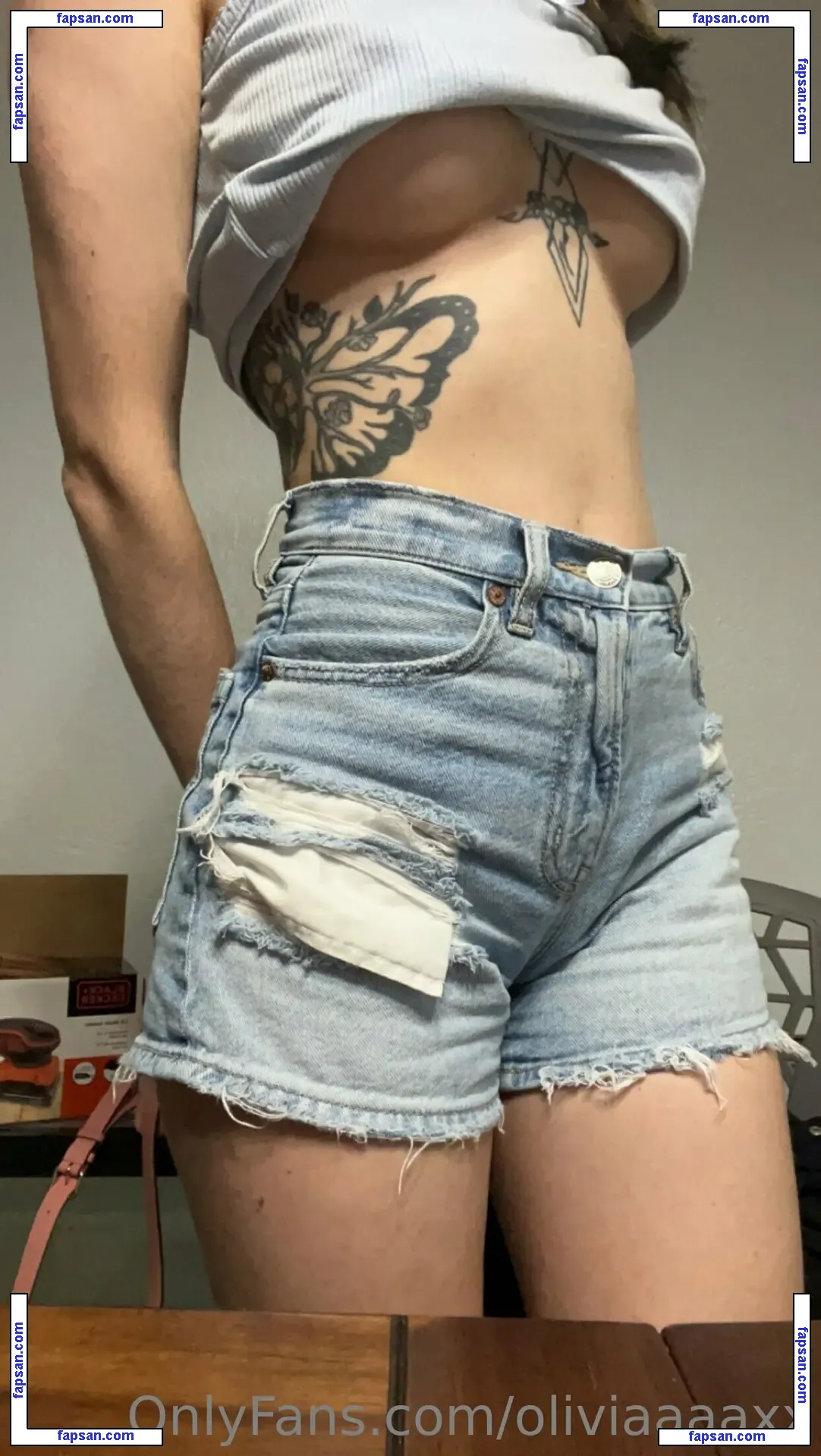 oliviaaaaxx nude photo #0004 from OnlyFans