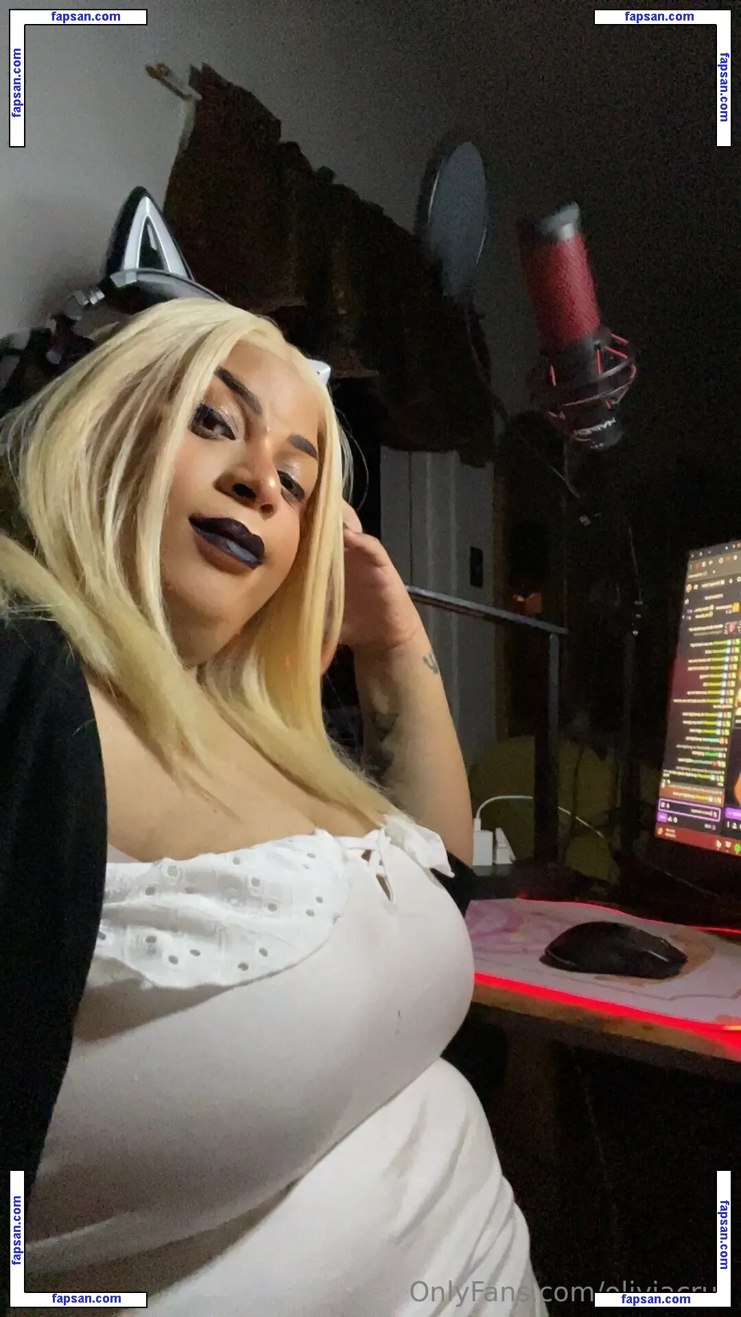 oliviacruz nude photo #0003 from OnlyFans