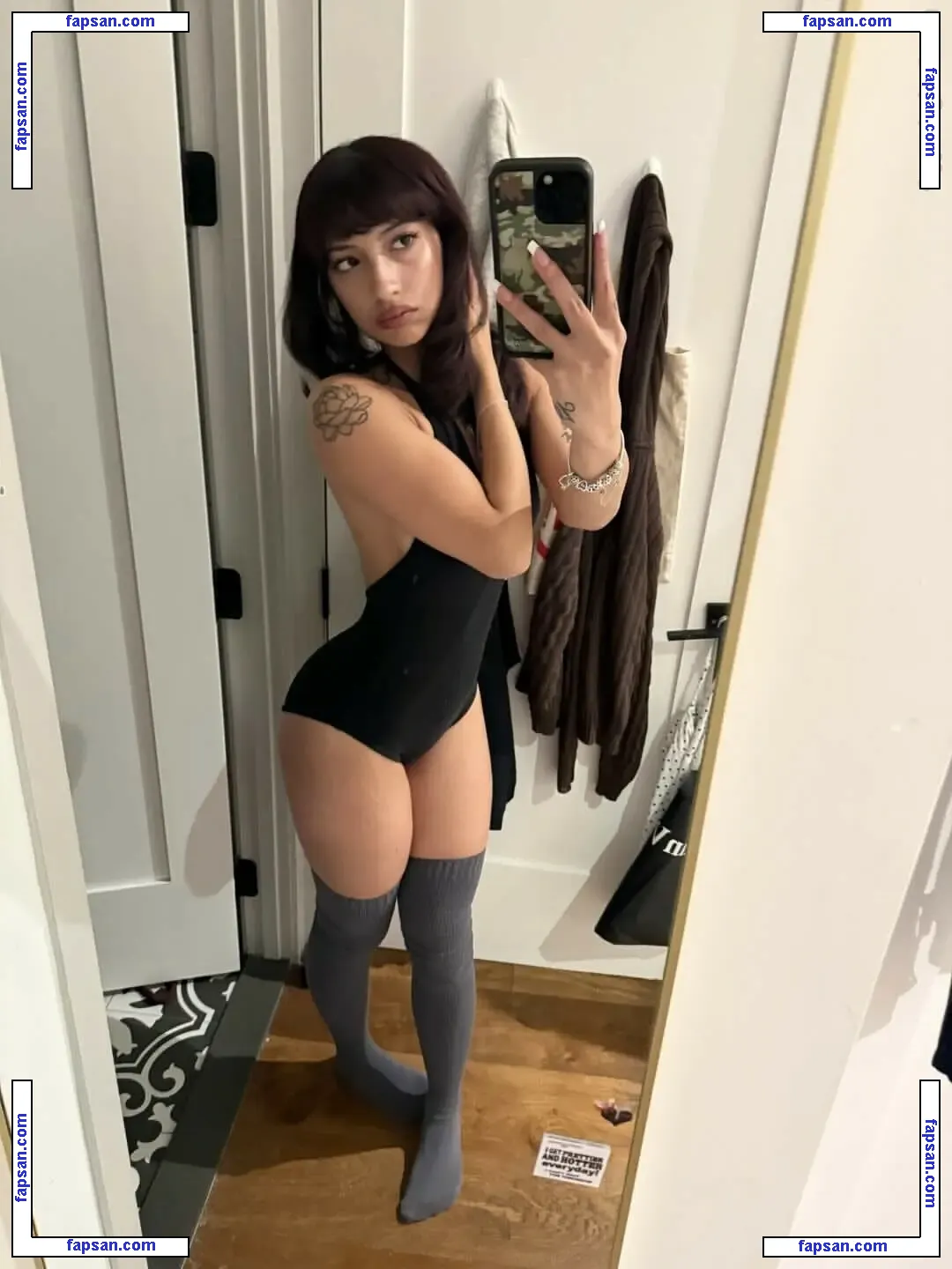 oliviaraynn голая фото #0009 с Онлифанс