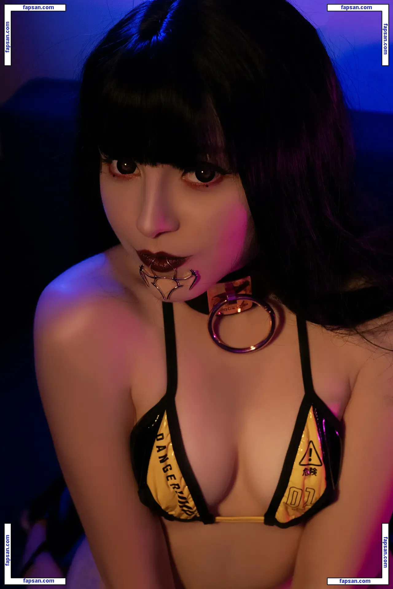 Olyashaa nude photo #0957 from OnlyFans