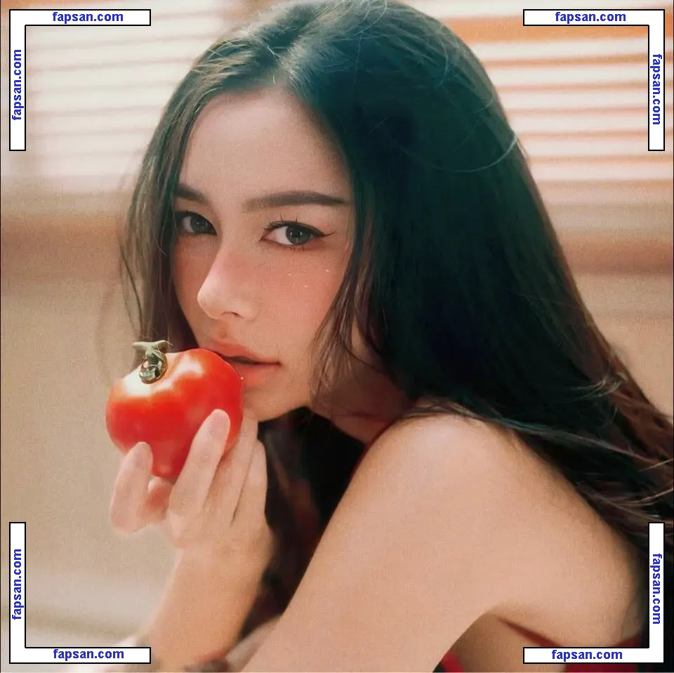 Onanong Wongsila nude photo #0003 from OnlyFans