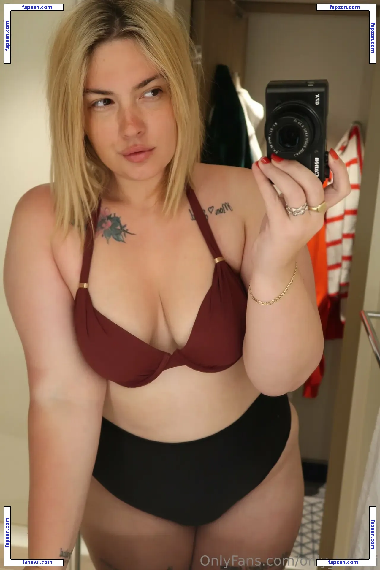 only_brandi nude photo #0055 from OnlyFans