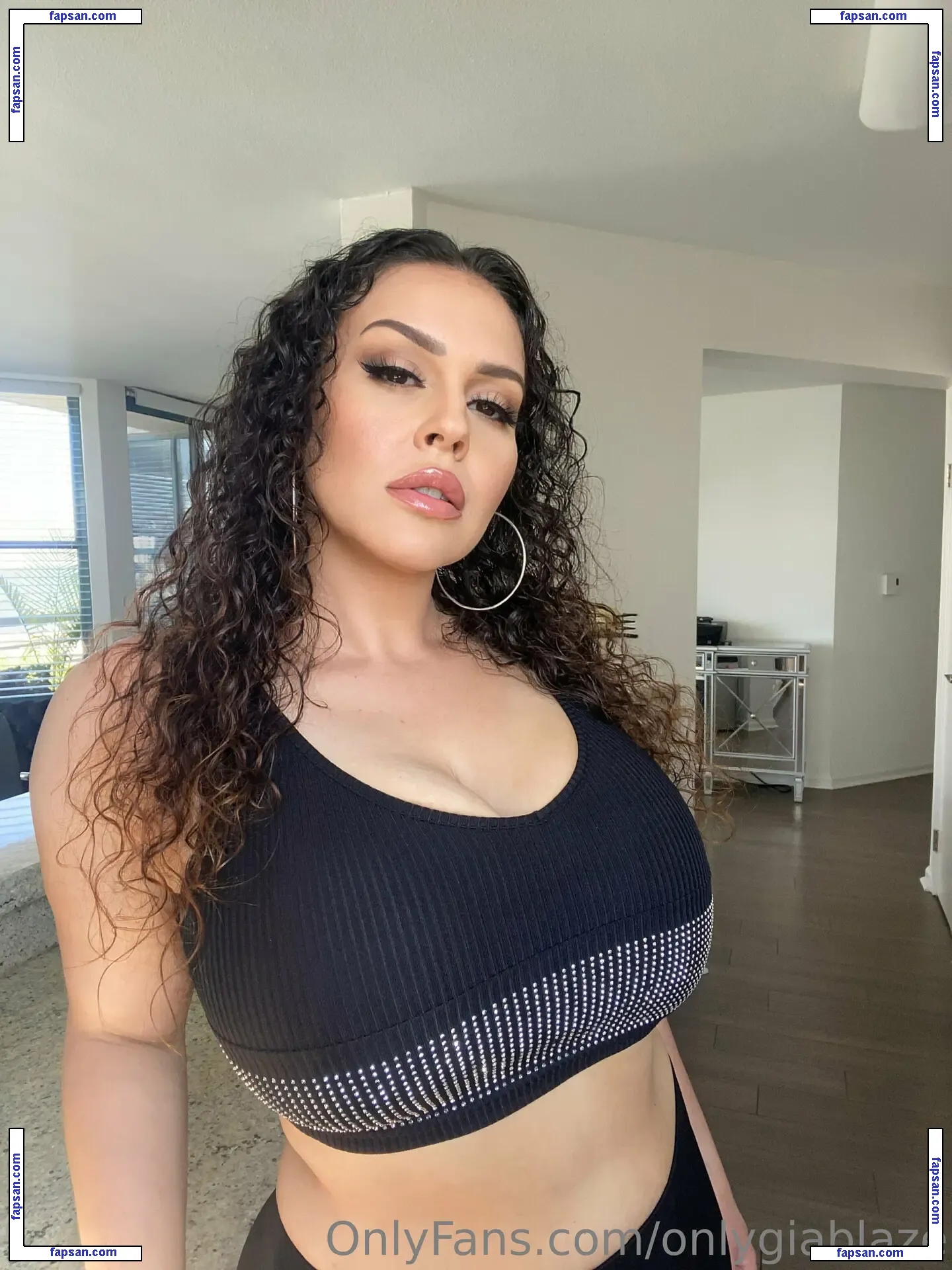 onlygiablaze nude photo #0056 from OnlyFans