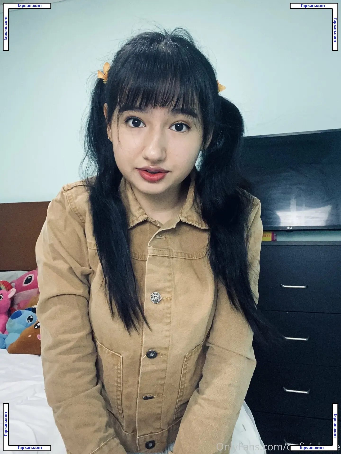 ooficialanie nude photo #0002 from OnlyFans