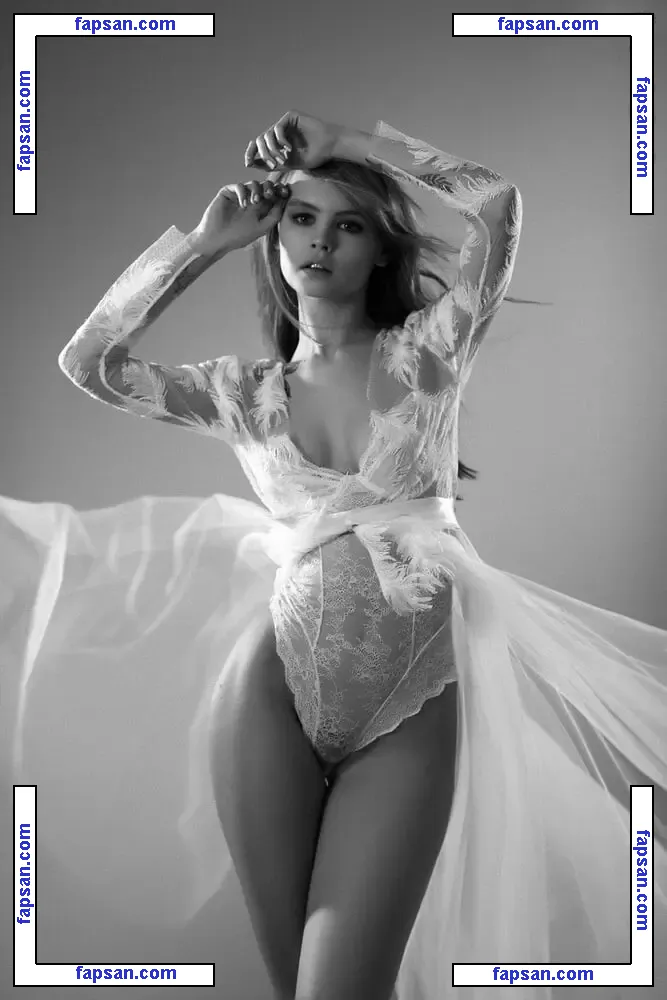 OOPS!!! International nude photo #2797 from OnlyFans
