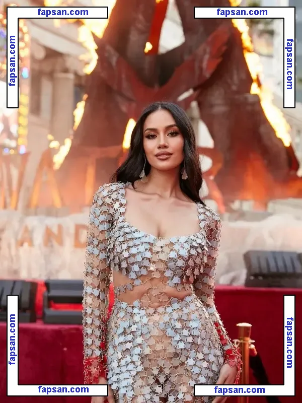 Opal Suchata nude photo #0007 from OnlyFans