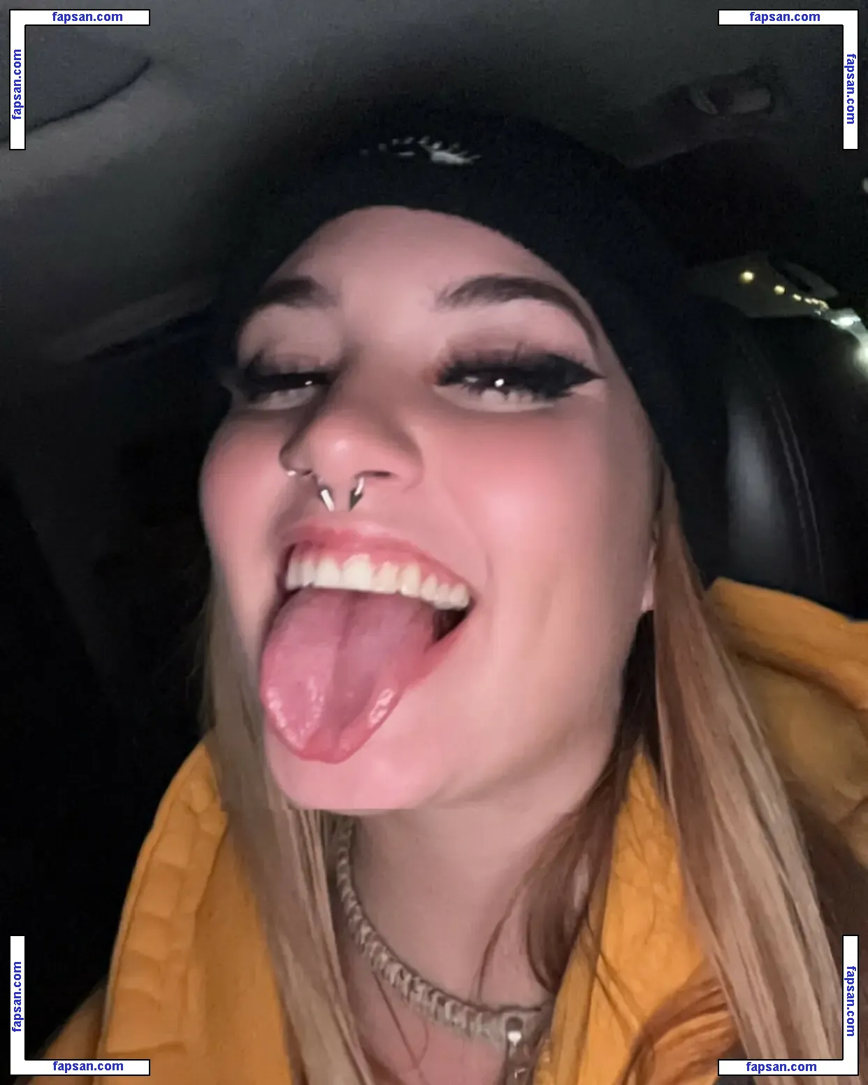 OrganicLiv nude photo #0012 from OnlyFans