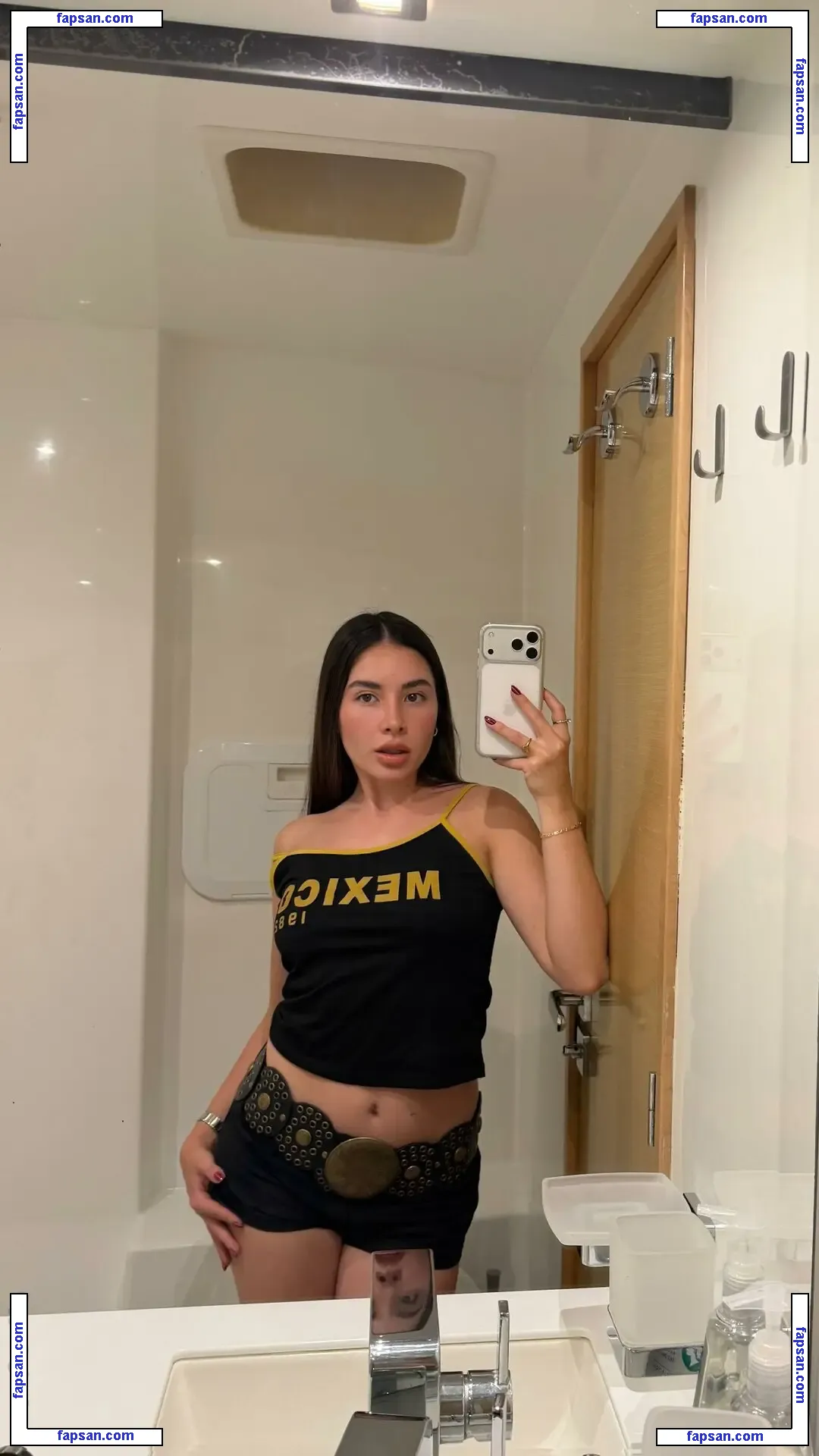 Osiris Mendez nude photo #0025 from OnlyFans