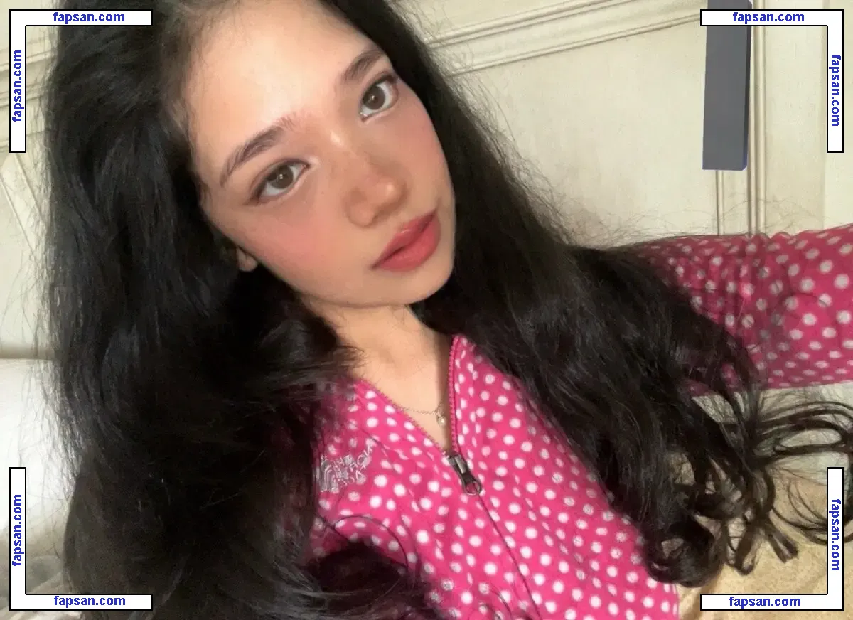 Outrovero голая фото #0002 с Онлифанс