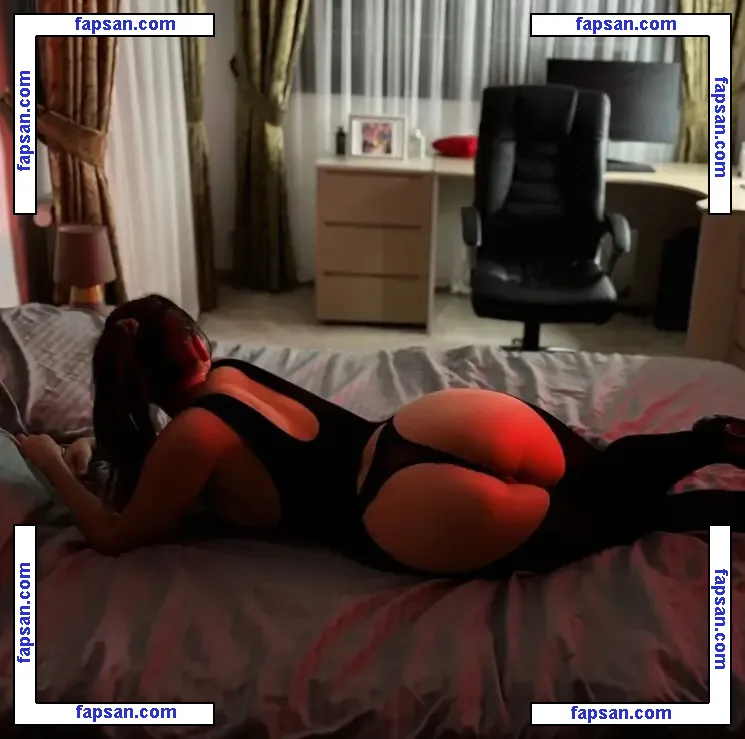 OutsiderMuse nude photo #0005 from OnlyFans