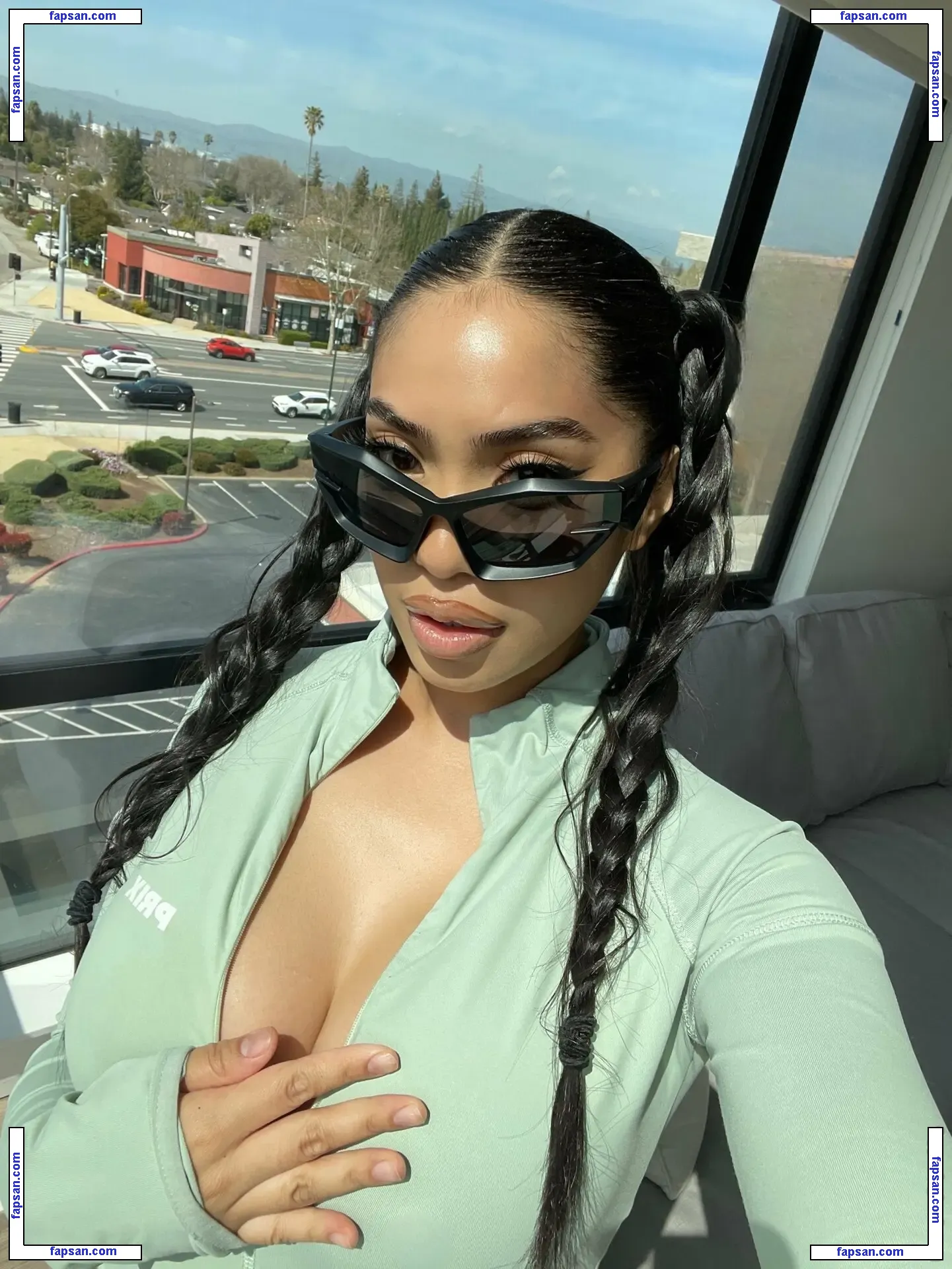 Overitabby nude photo #0033 from OnlyFans