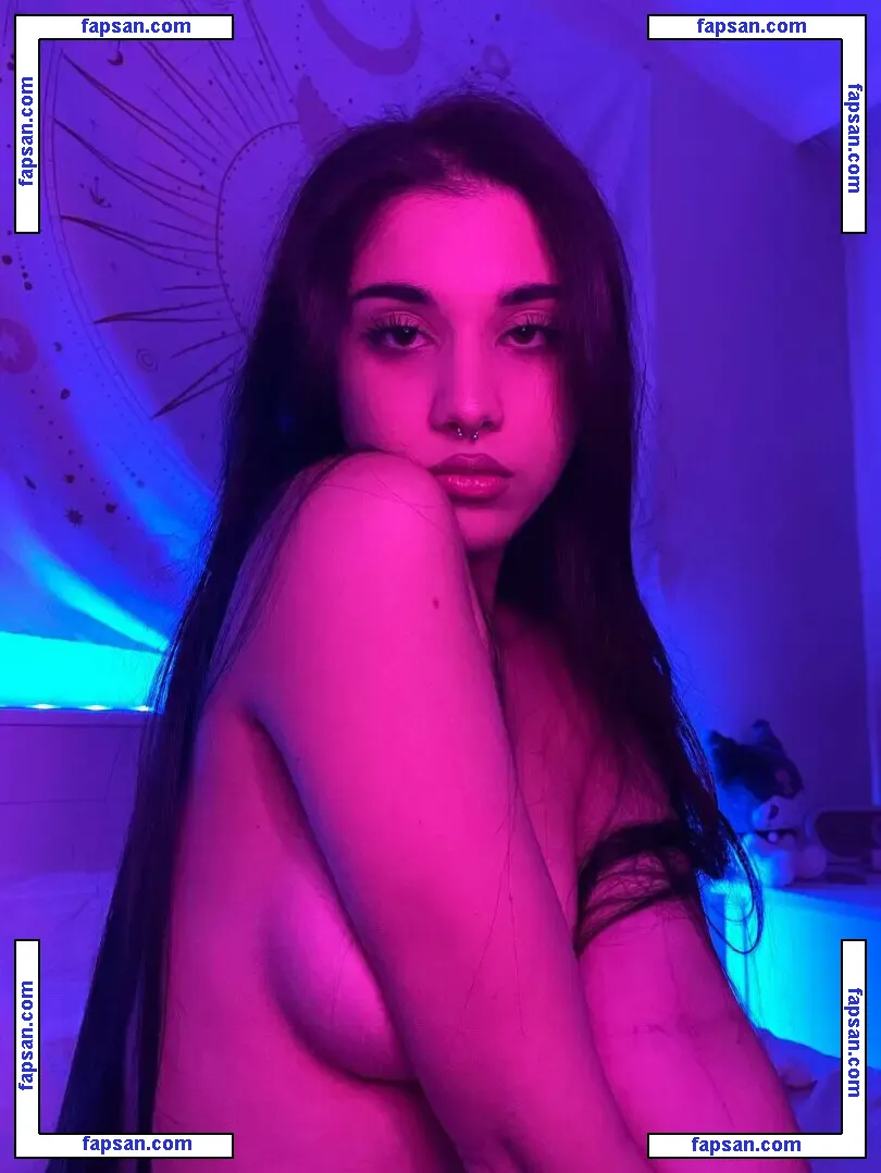 owlydiaa / babysuji / owlida nude photo #0011 from OnlyFans