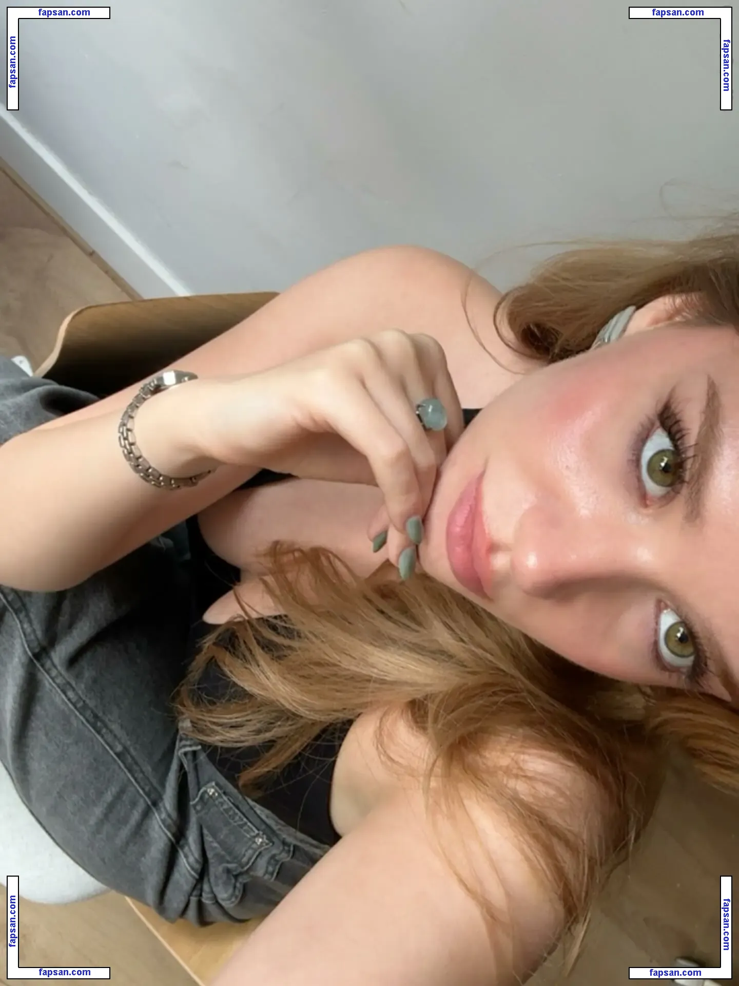 Oya Osmanağaoğlu nude photo #0005 from OnlyFans