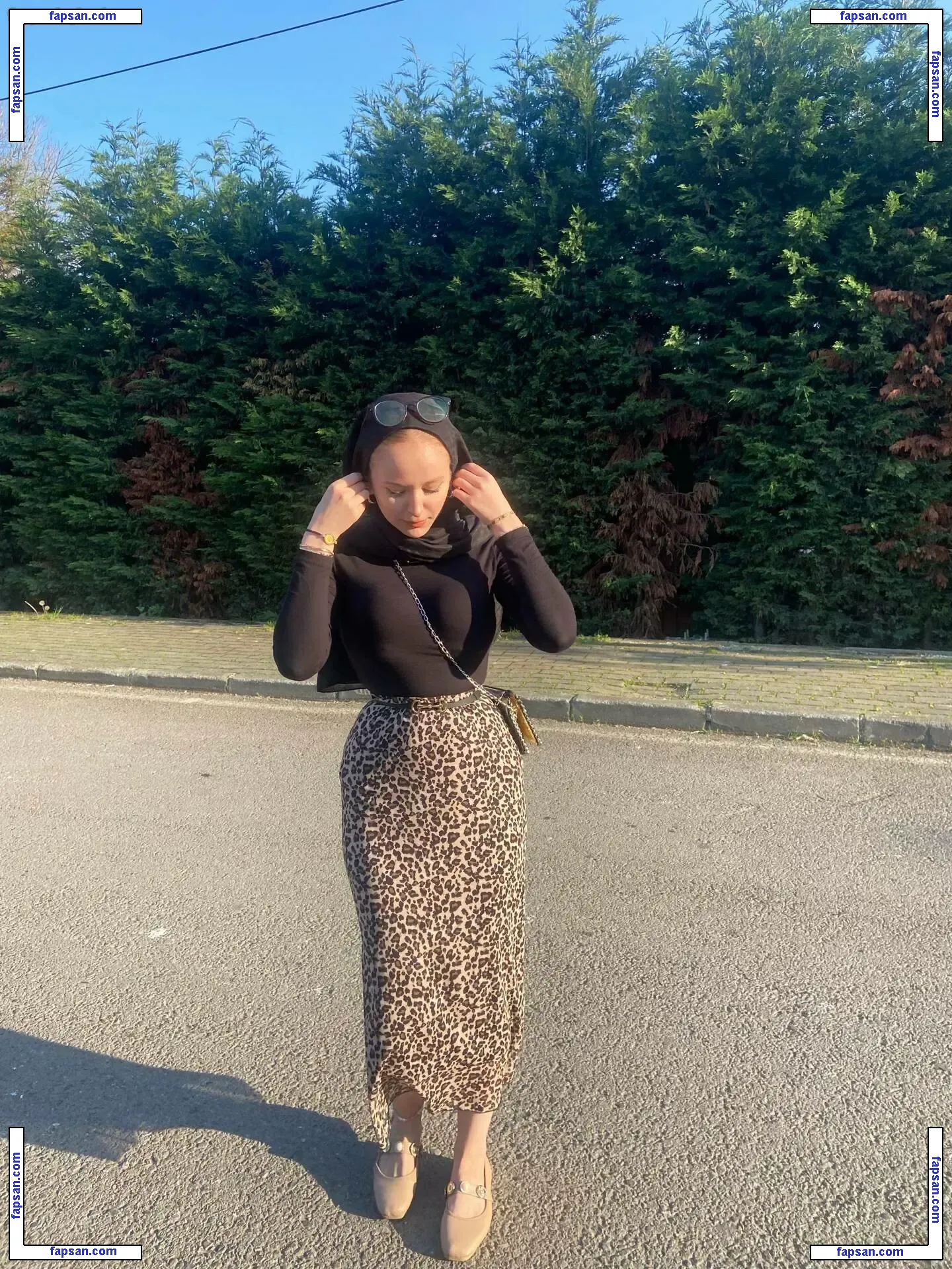 ozlemylzz nude photo #0003 from OnlyFans