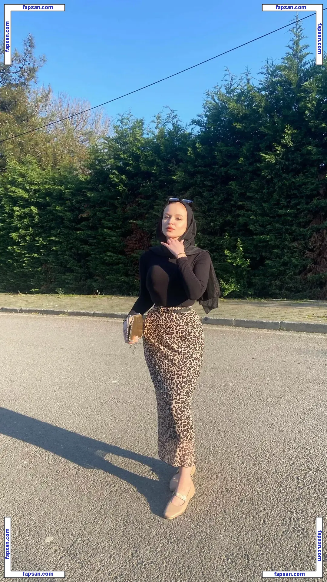 ozlemylzz nude photo #0004 from OnlyFans