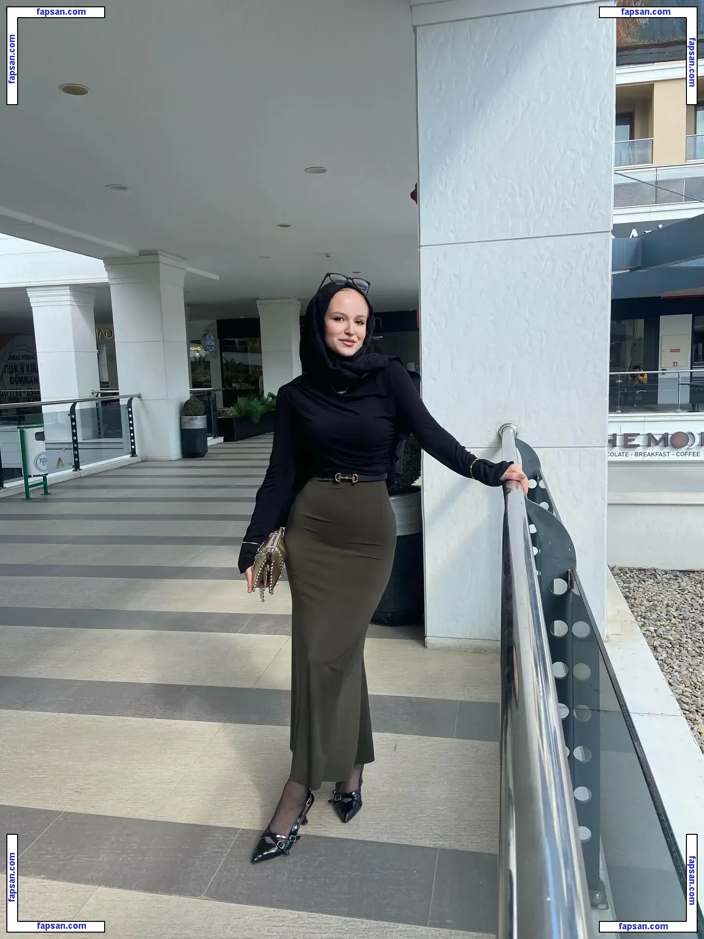 ozlemylzz nude photo #0007 from OnlyFans