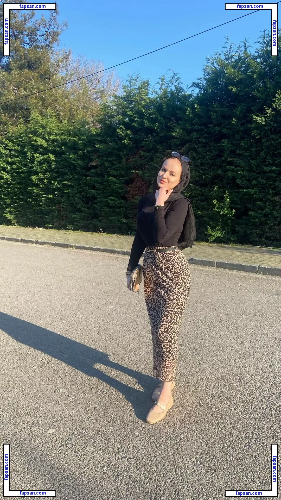 ozlemylzz nude photo #0013 from OnlyFans