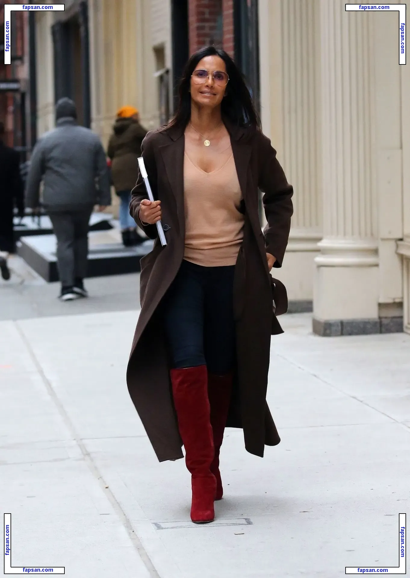 Padma Lakshmi nude photo #0577 from OnlyFans