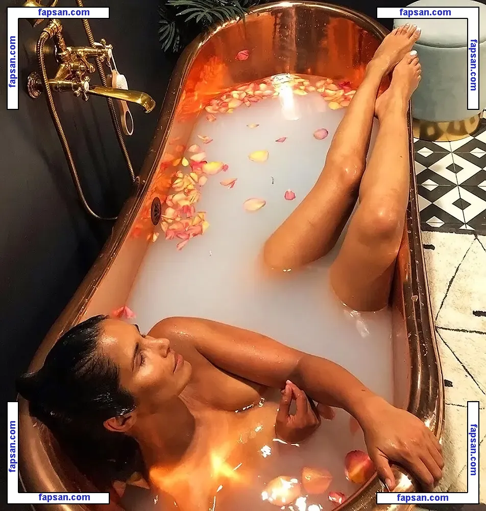 Padma Lakshmi nude photo #0637 from OnlyFans