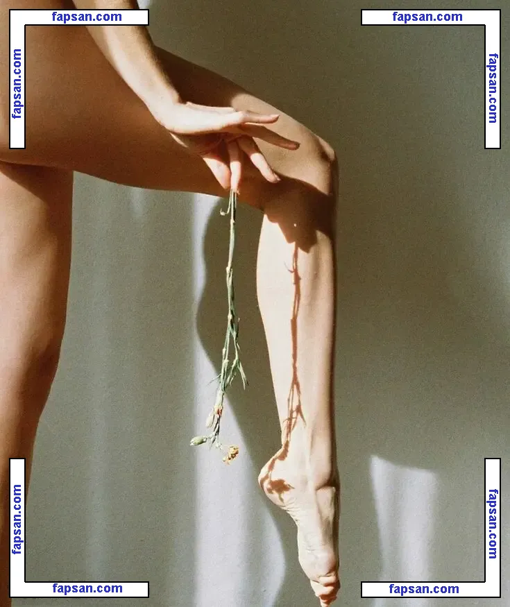 paeulini голая фото #0005 с Онлифанс