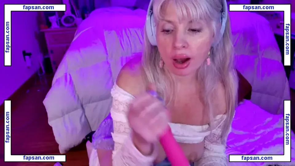 Paintedrose nude photo #0055 from OnlyFans