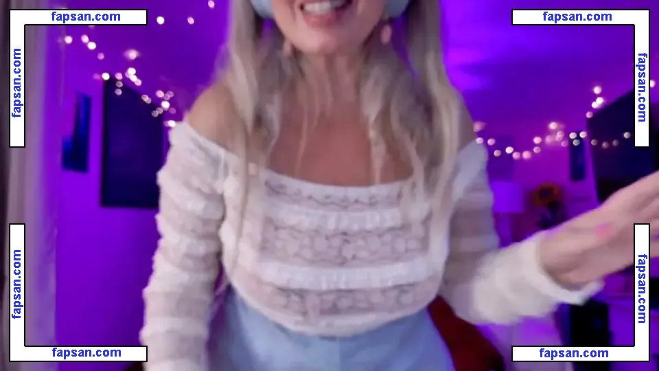 Paintedrose nude photo #0060 from OnlyFans