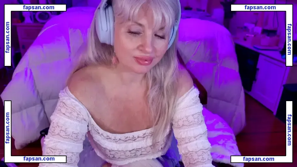 Paintedrose nude photo #0071 from OnlyFans