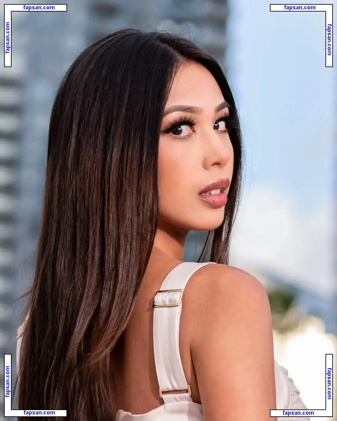 Pamila Grace nude photo #0008 from OnlyFans