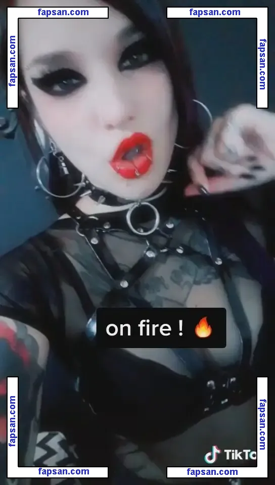 pandorafoxx голая фото #0001 с Онлифанс