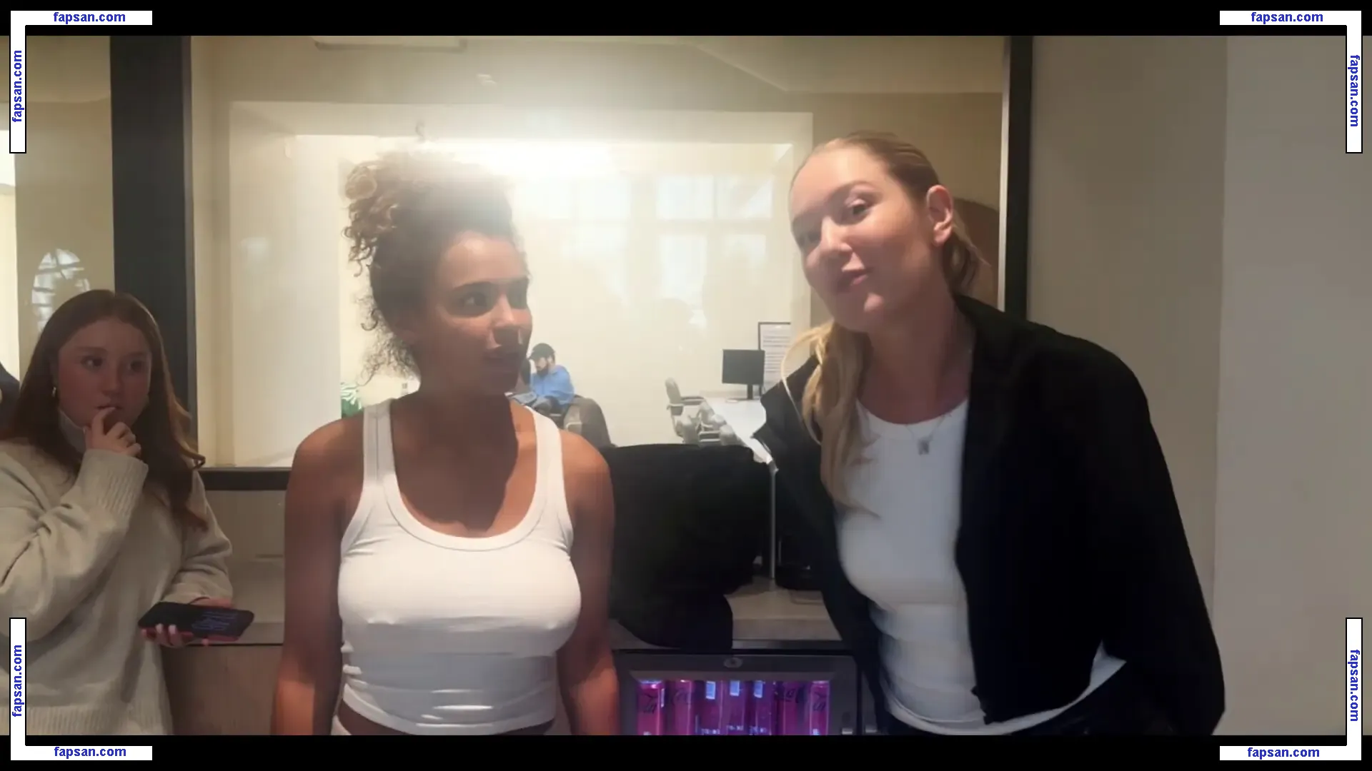 Paola Locatelli голая фото #0175 с Онлифанс