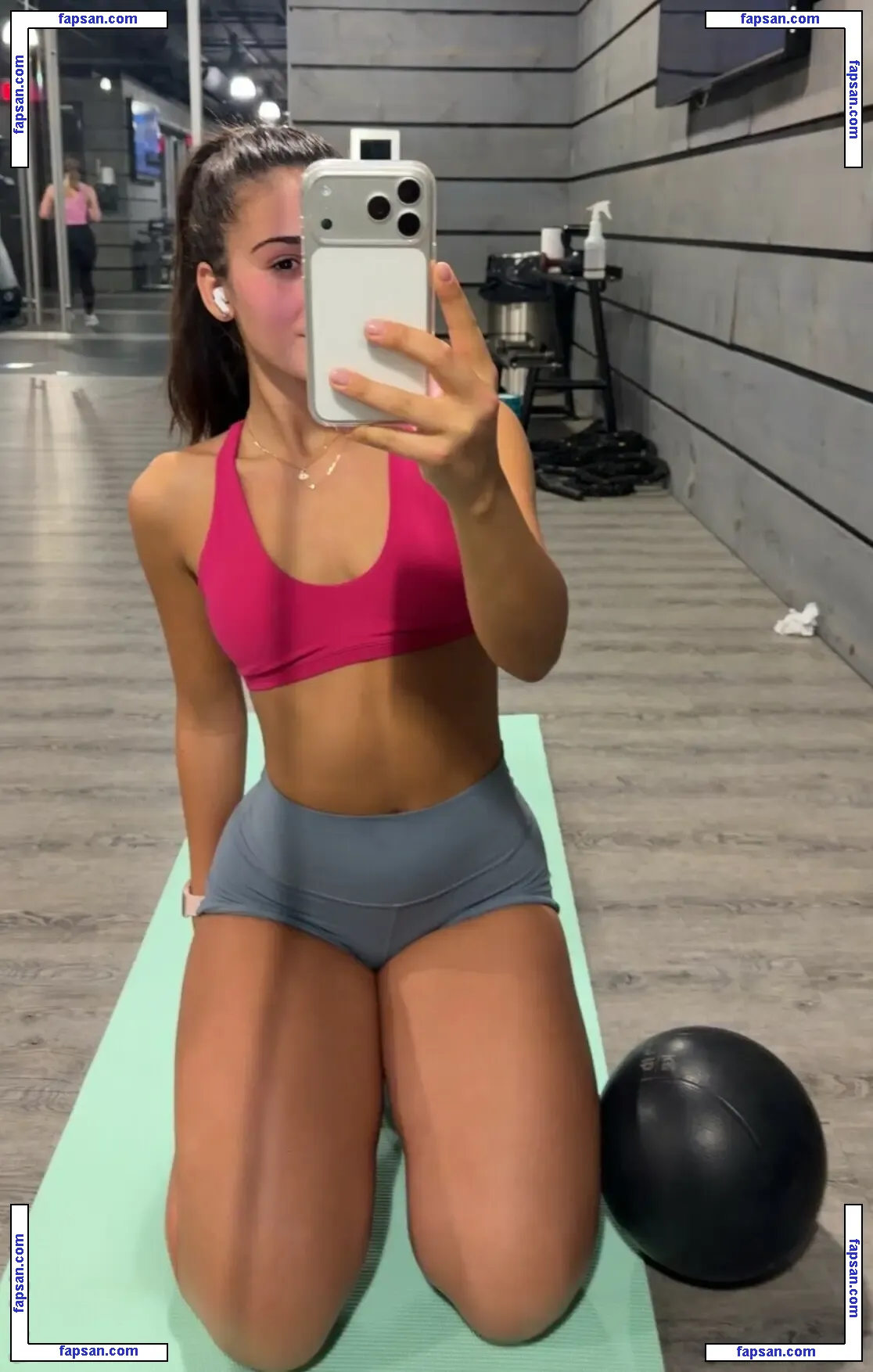 Pardiss Carello голая фото #0049 с Онлифанс