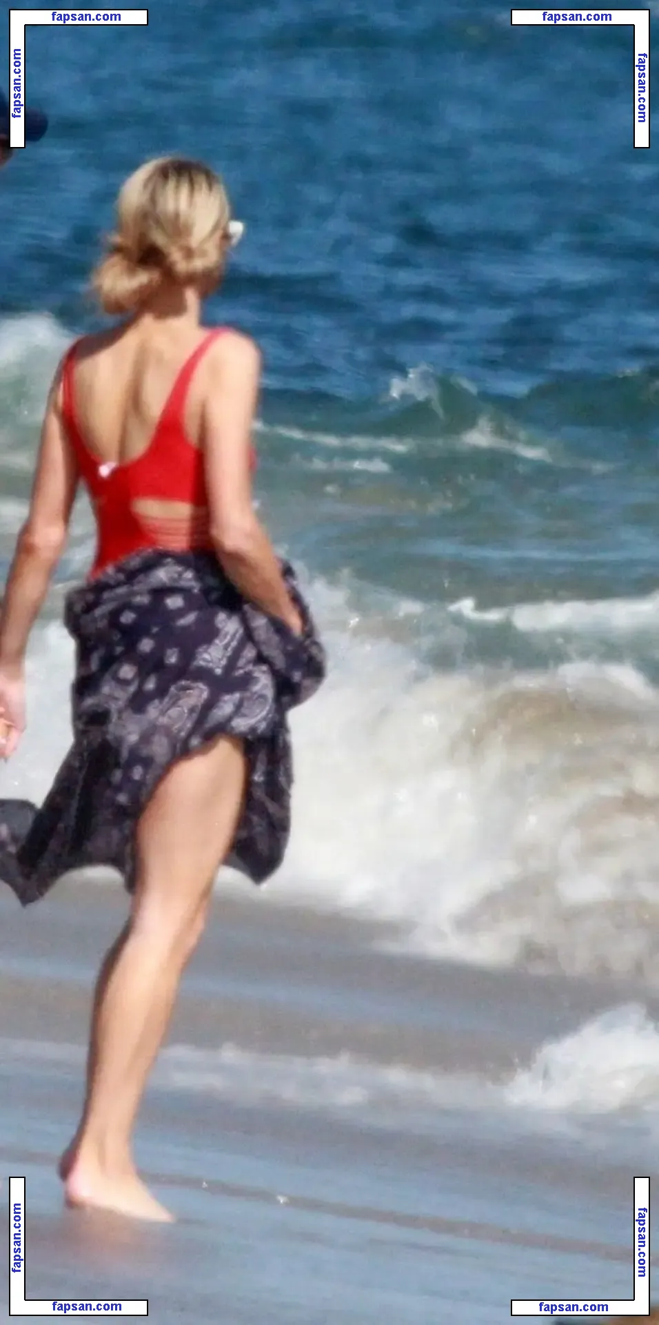 Paris Hilton nude photo #2574 from OnlyFans