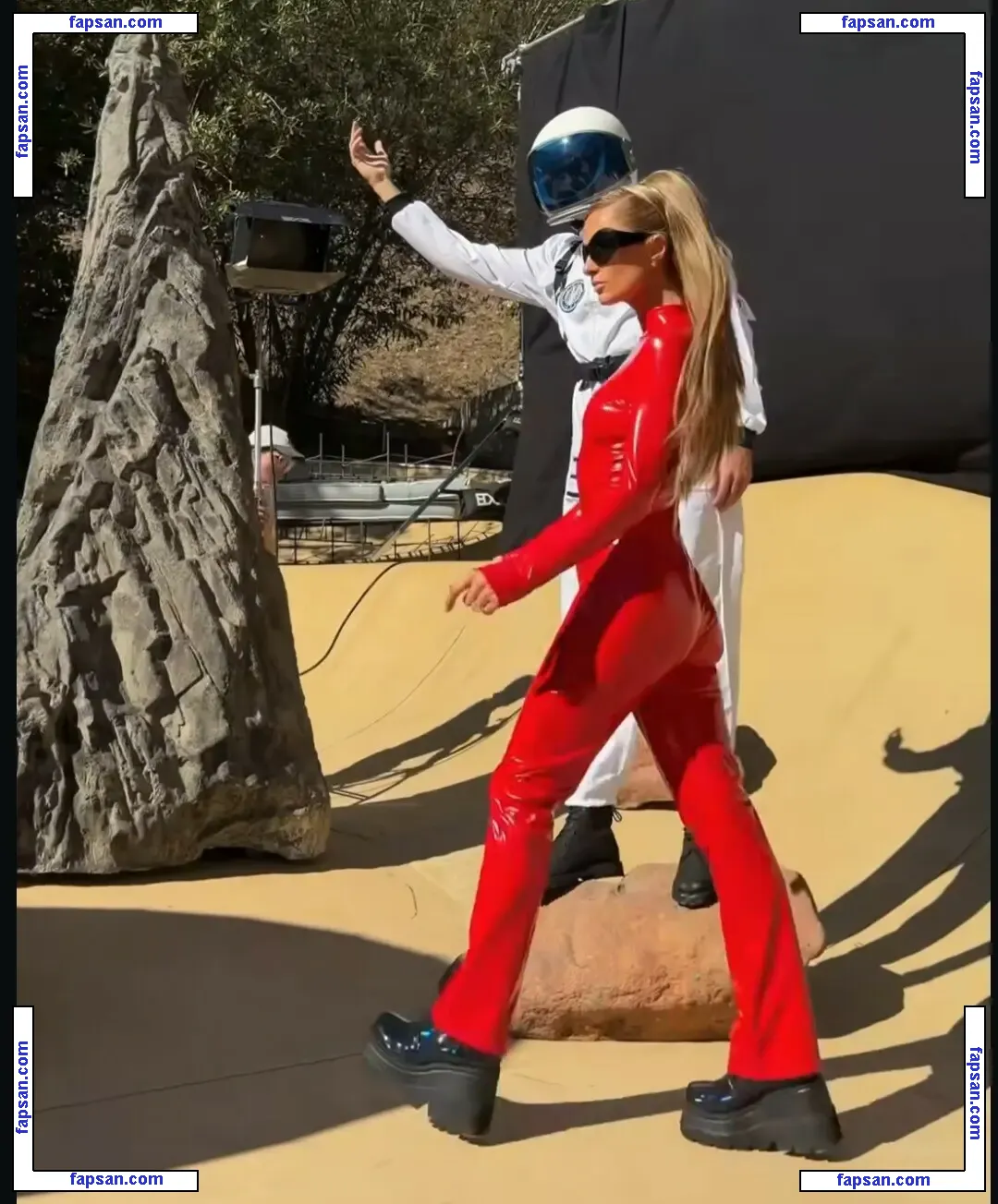 Paris Hilton голая фото #5054 с Онлифанс