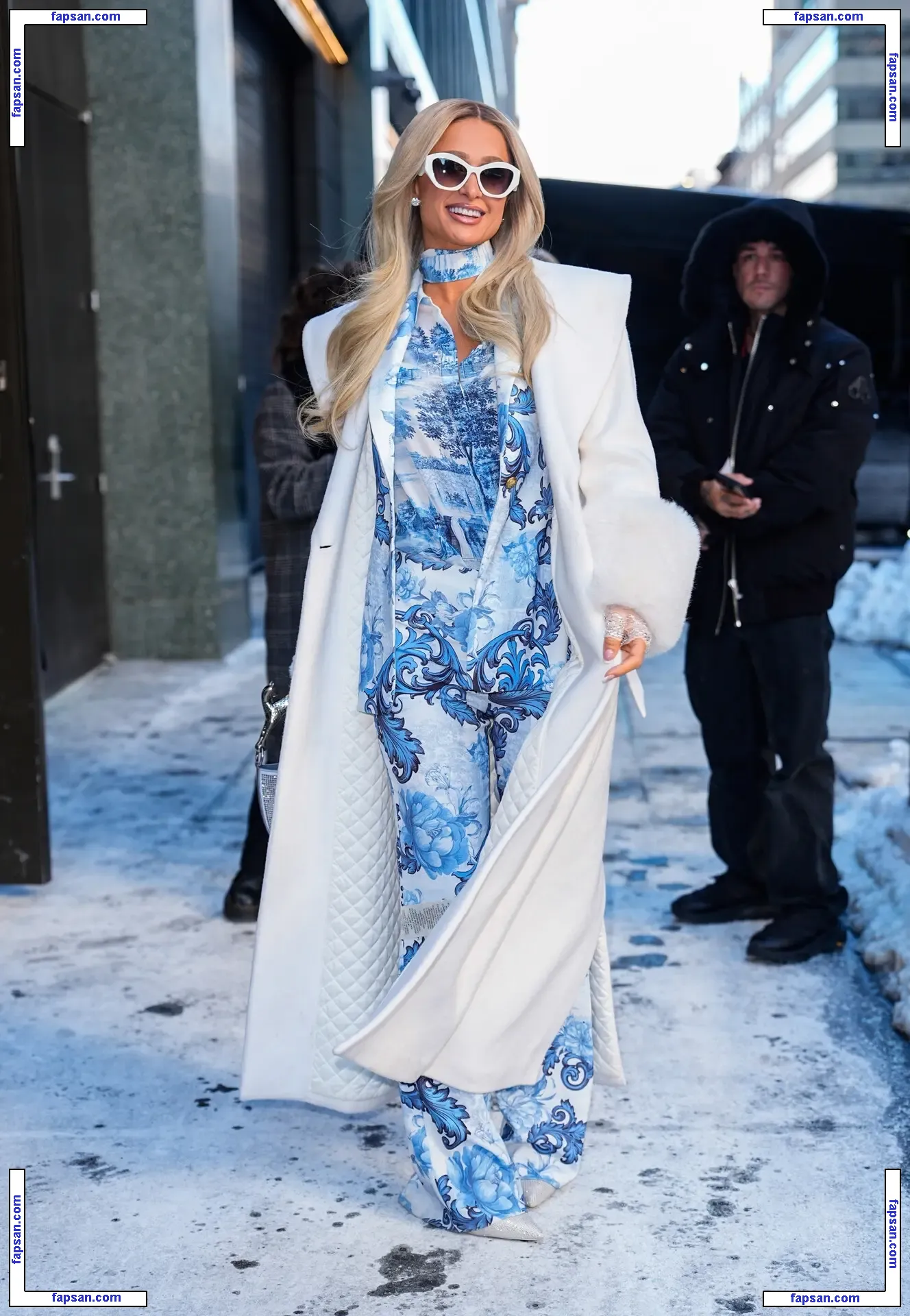 Paris Hilton голая фото #5082 с Онлифанс