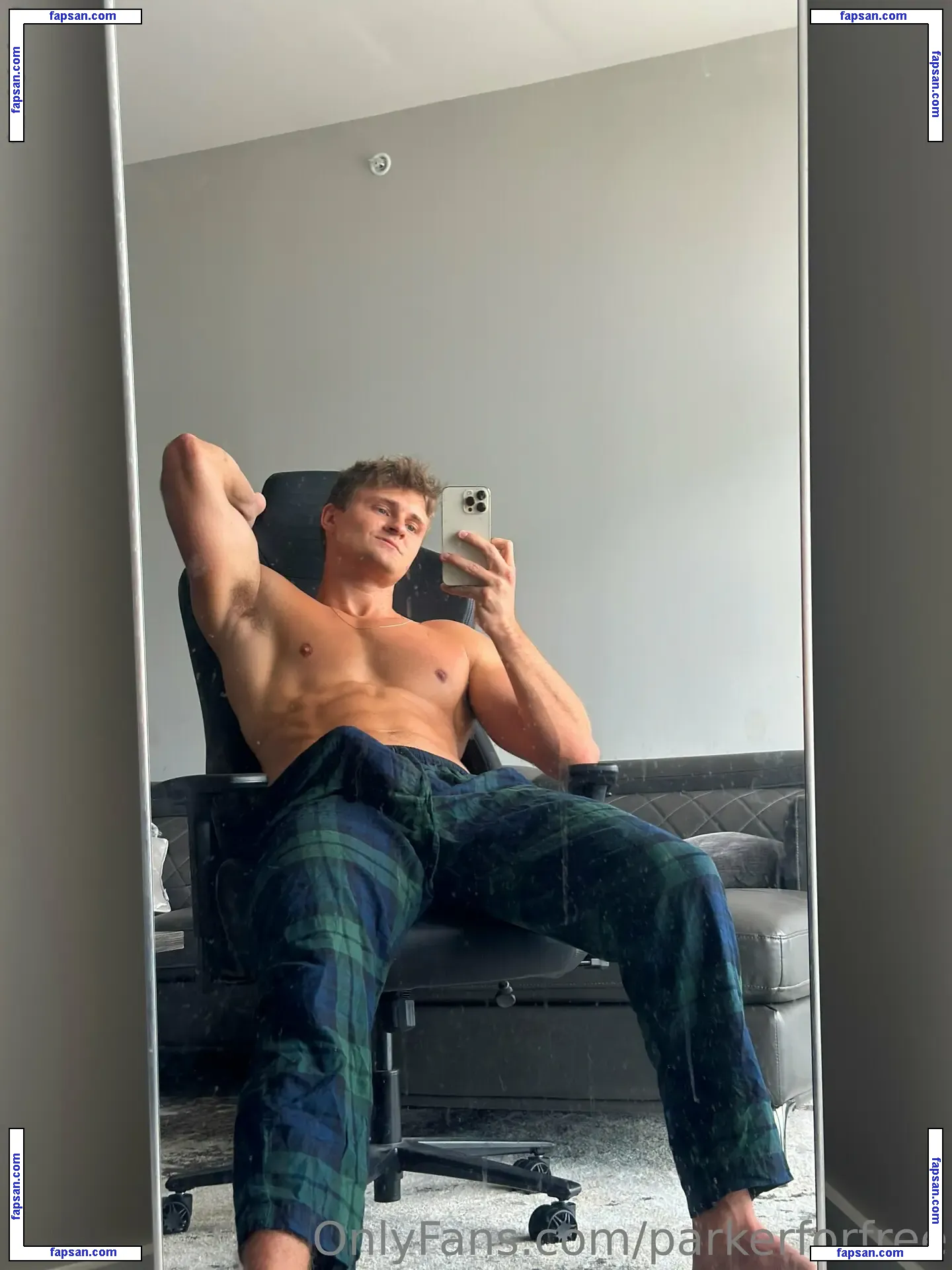 parkerforfree nude photo #0021 from OnlyFans