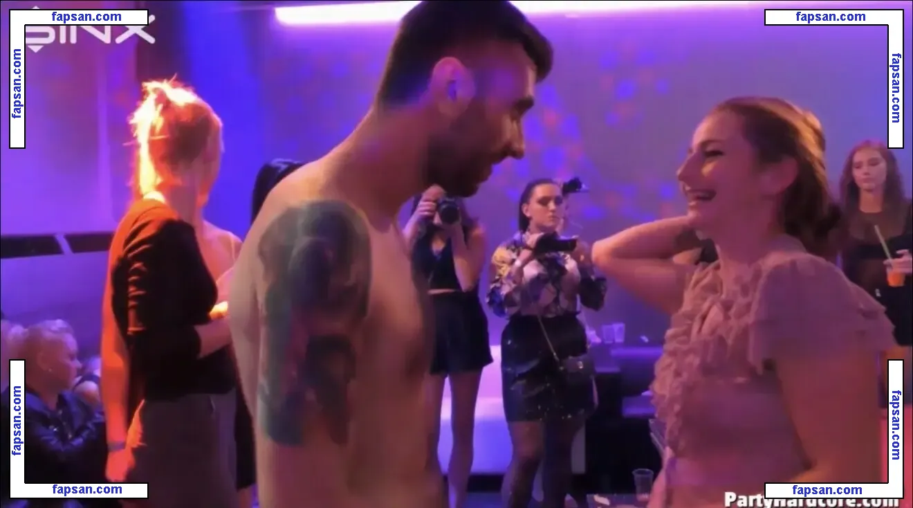 Party Hardcore голая фото #0062 с Онлифанс