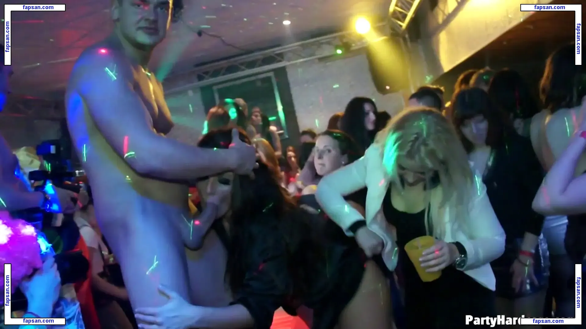 Party Hardcore голая фото #0073 с Онлифанс