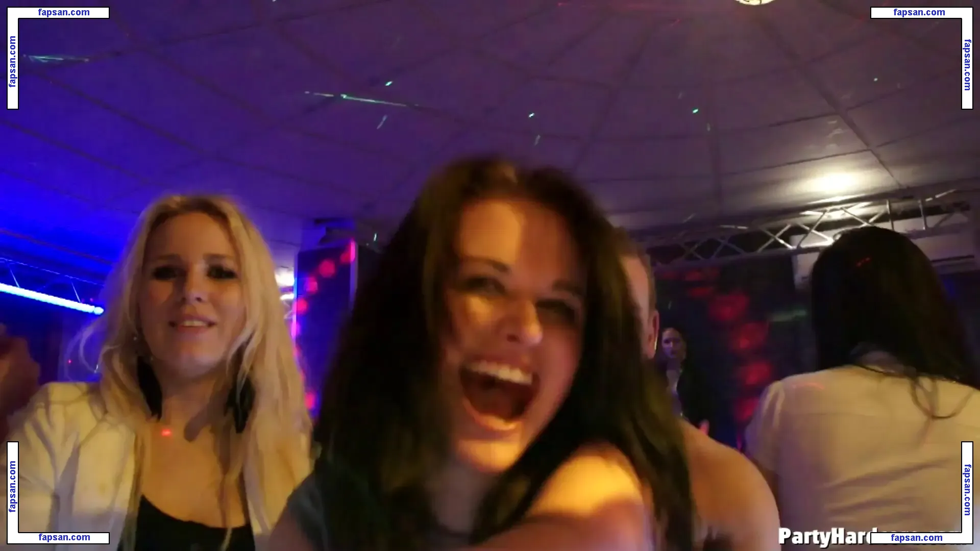 Party Hardcore голая фото #0074 с Онлифанс